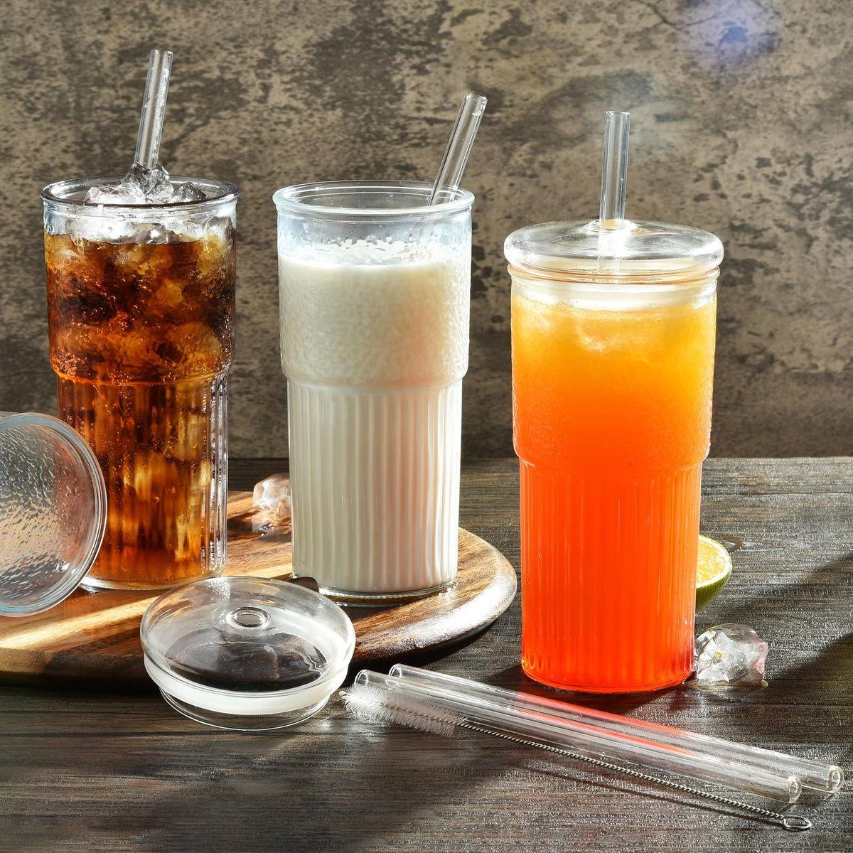 22 oz High Borosilicate Clear Glass Cups with Lids and Straws, Pack of 2 T24990